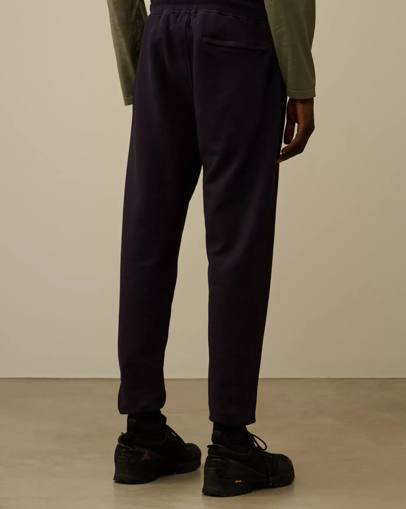 Tracksuits & Shorts<C.P. Company Brushed and Emerized Diagonal Fleece Cargo Sweatpants Nightshade – Purple