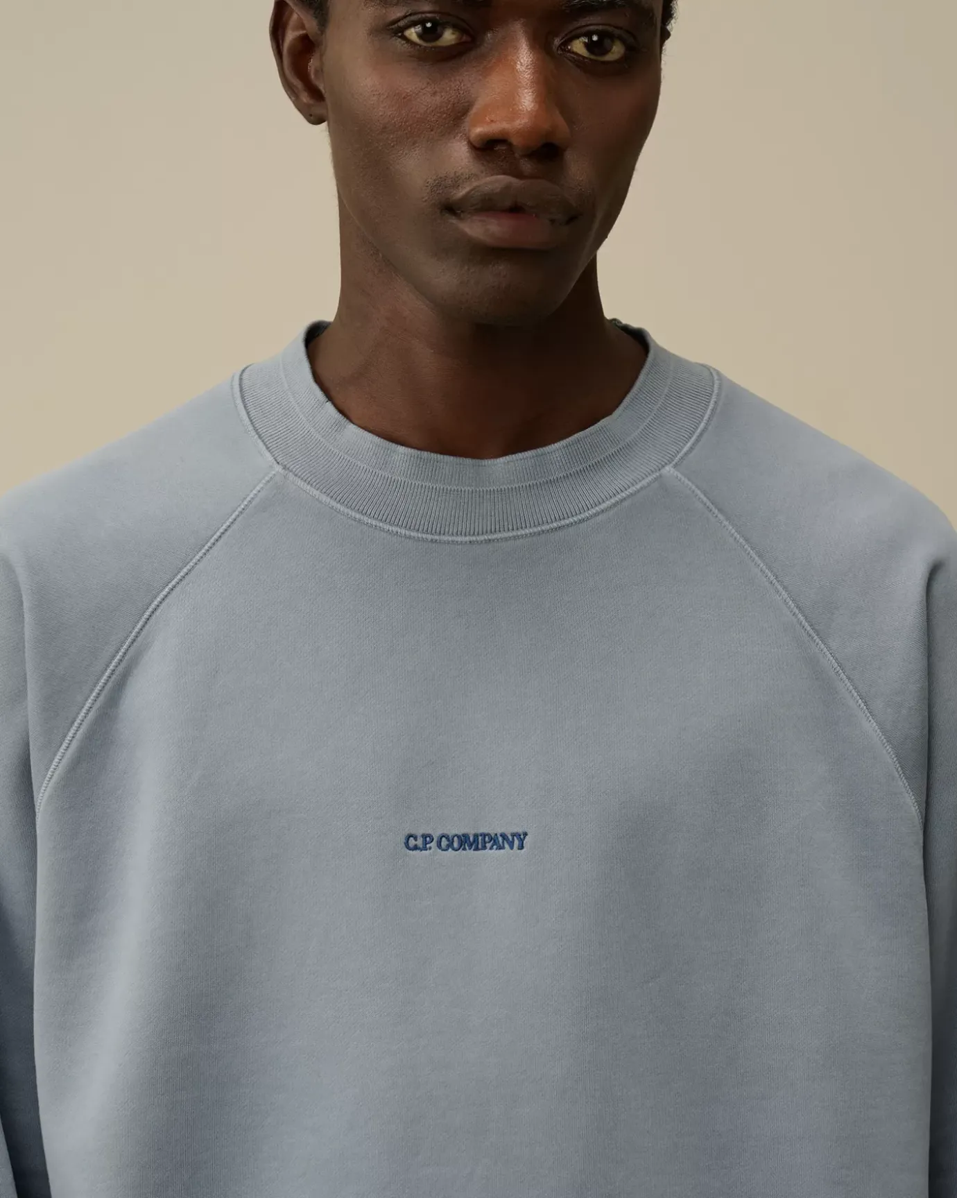 Sweatshirts<C.P. Company Brushed and Emerized Diagonal Fleece Logo Crew Neck Sweatshirt Flint Stone – Blue