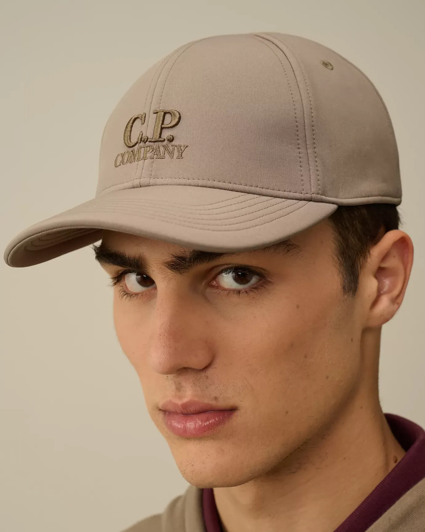 Hats<C.P. Company C.P. Shell-R Logo Cap Walnut – Beige