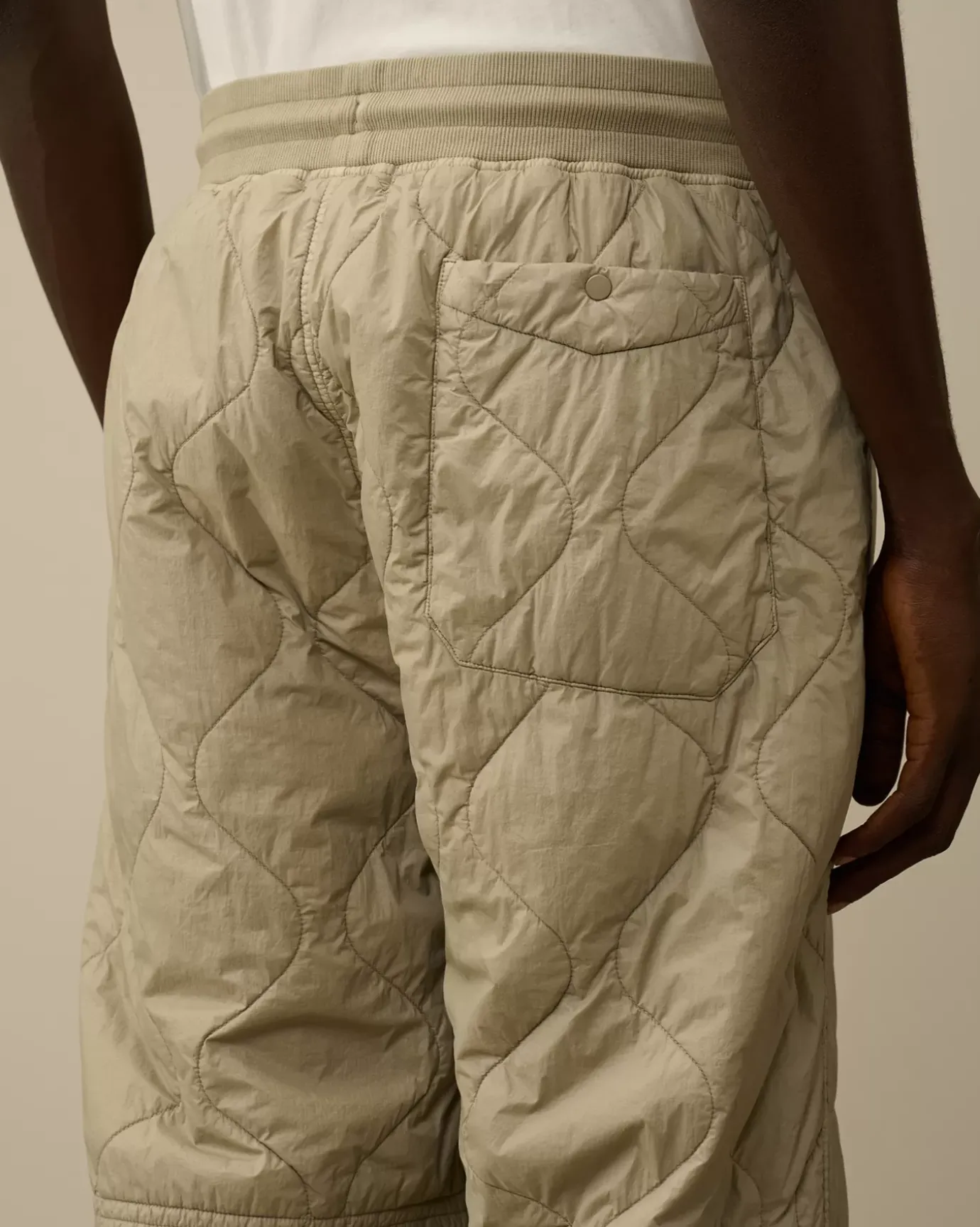 Tracksuits & Shorts<C.P. Company Diagonal Raised Fleece Mixed Quilted Sweatpants Vintage Khaki – Beige