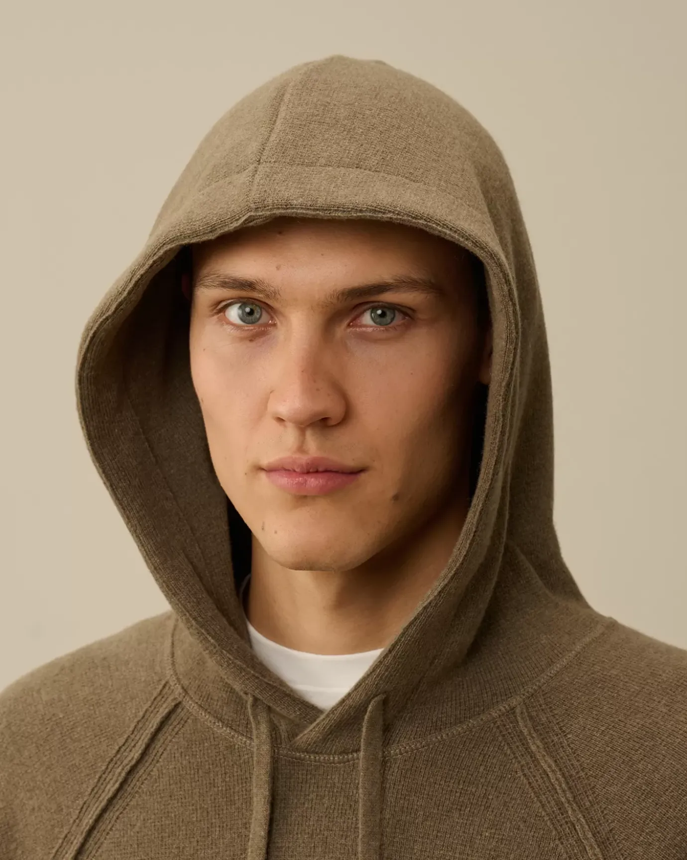 Jumpers<C.P. Company Lambswool GRS Hooded Waffle Knit Walnut – Beige