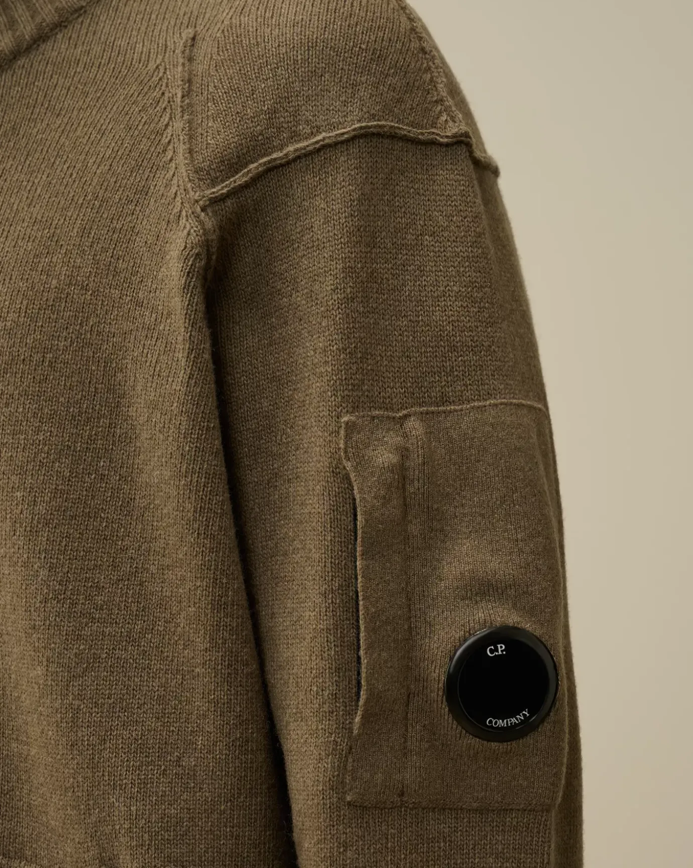 Jumpers<C.P. Company Lambswool GRS Zipped Cardigan Walnut – Beige
