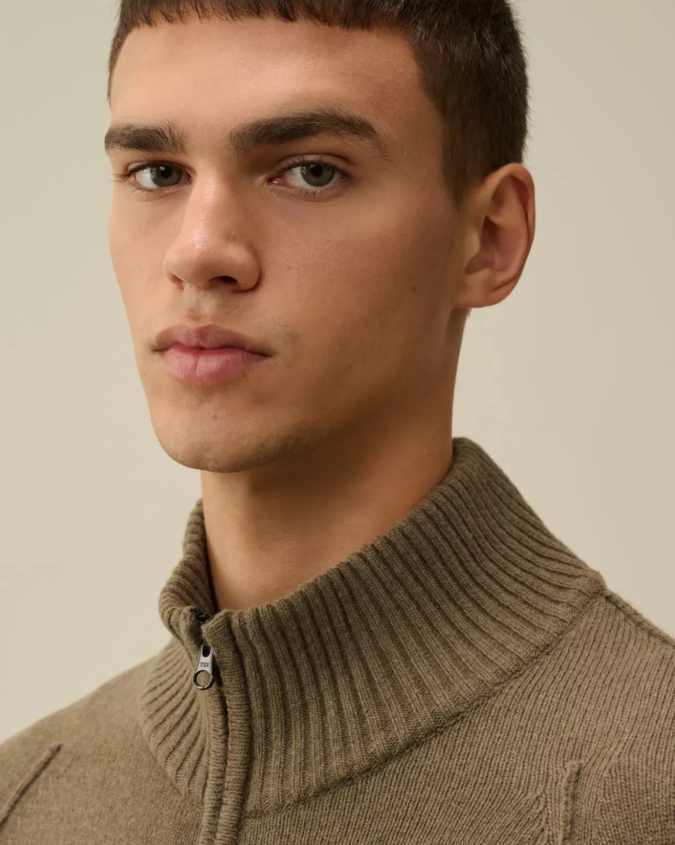 Jumpers<C.P. Company Lambswool GRS Zipped Cardigan Walnut – Beige