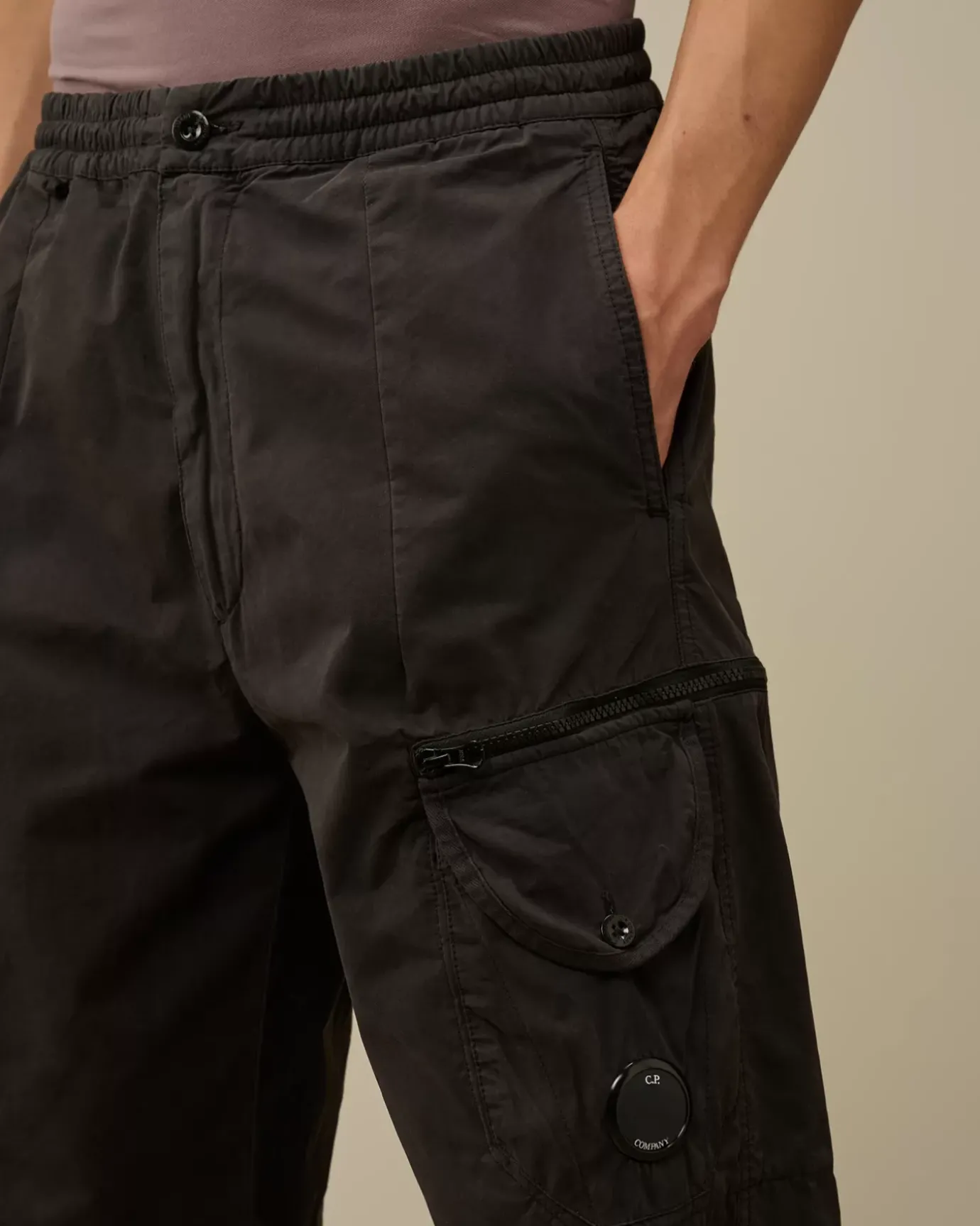 Trousers<C.P. Company Microreps Boxy Lens Cargo Pants Black Sand