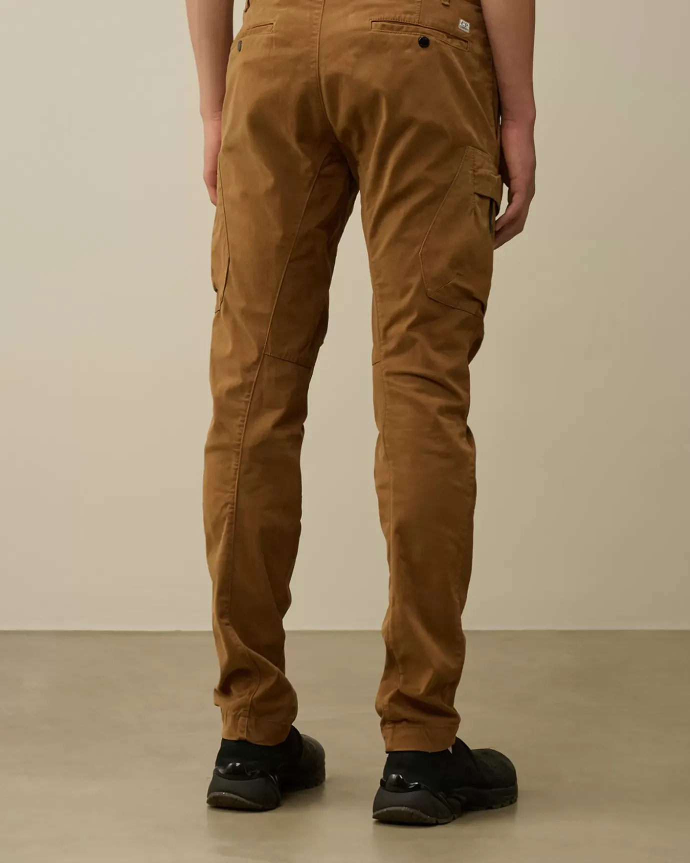 Trousers<C.P. Company Stretch Sateen Ergonomic Lens Cargo Pants Toffee – Beige