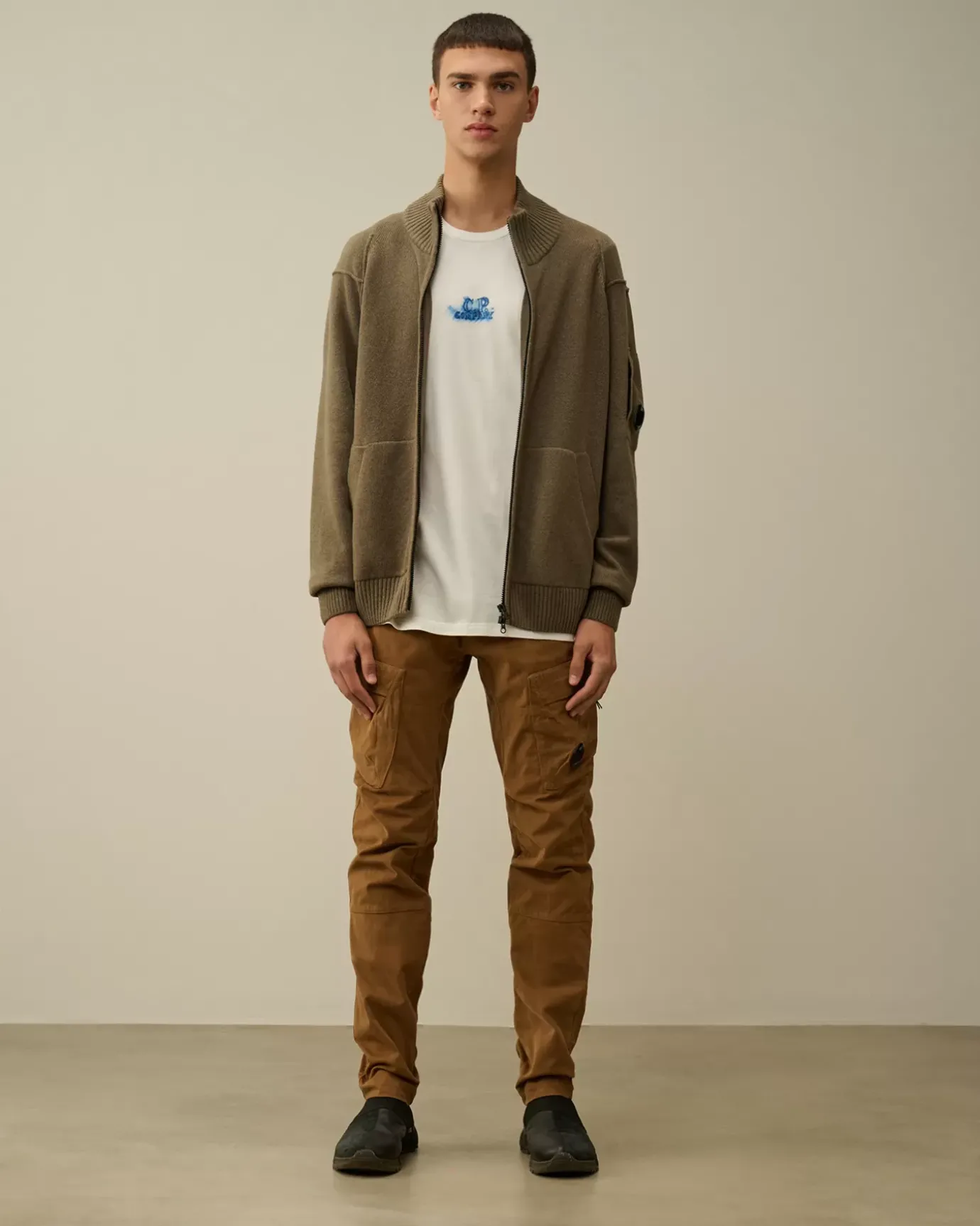 Trousers<C.P. Company Stretch Sateen Ergonomic Lens Cargo Pants Toffee – Beige