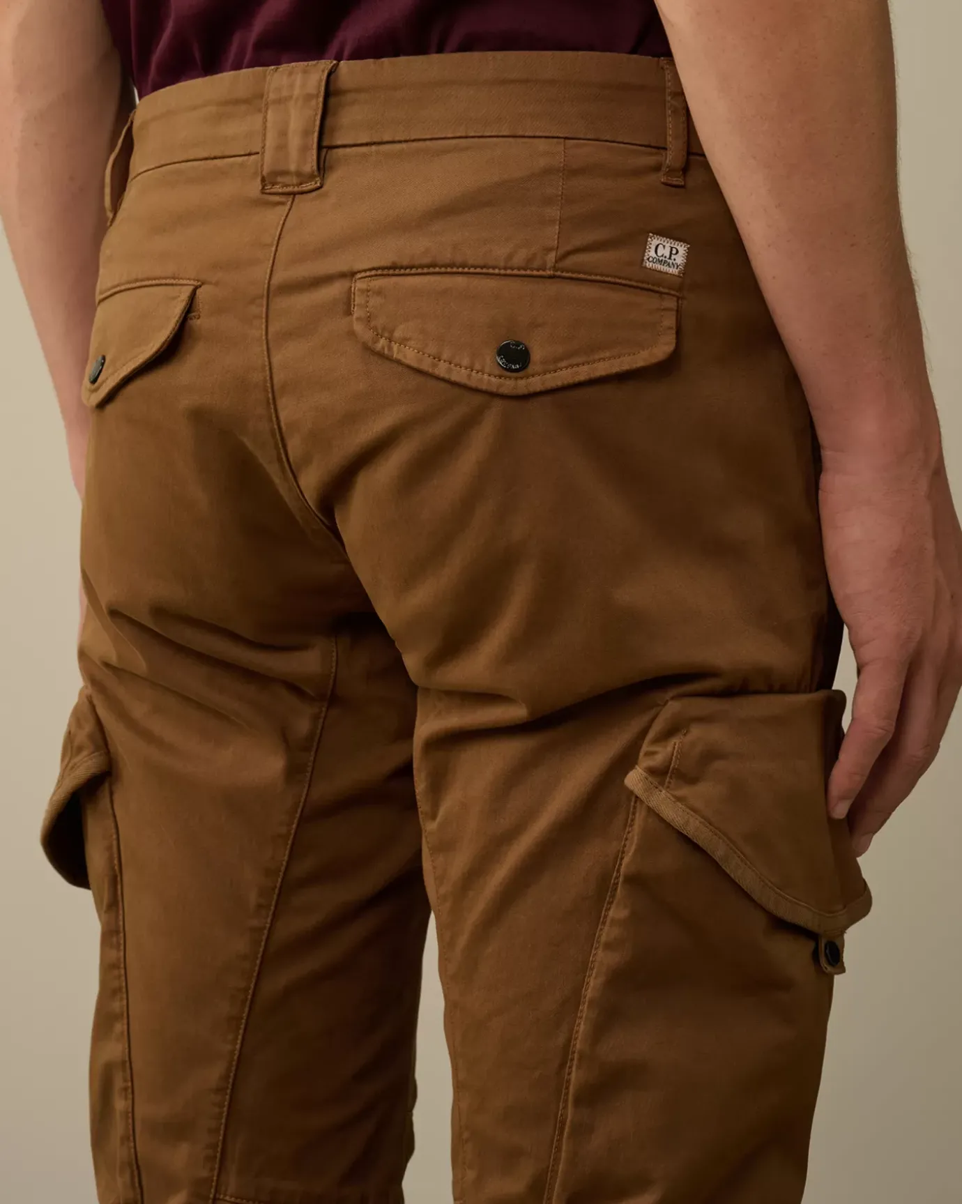 Trousers<C.P. Company Stretch Sateen Ergonomic Lens Cargo Pants Toffee – Beige