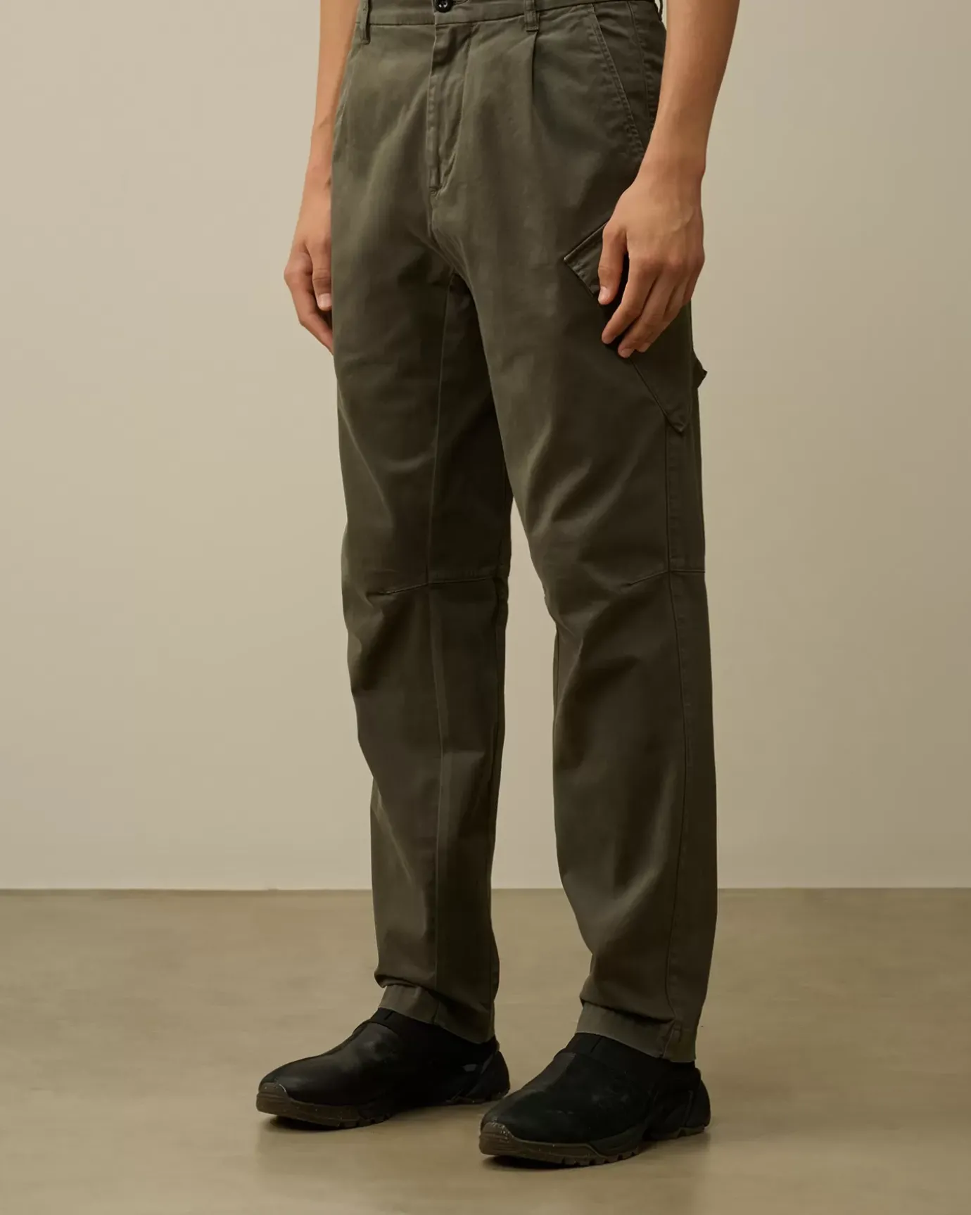 Trousers<C.P. Company Stretch Sateen Loose Chino Pants Grape Leaf – Green
