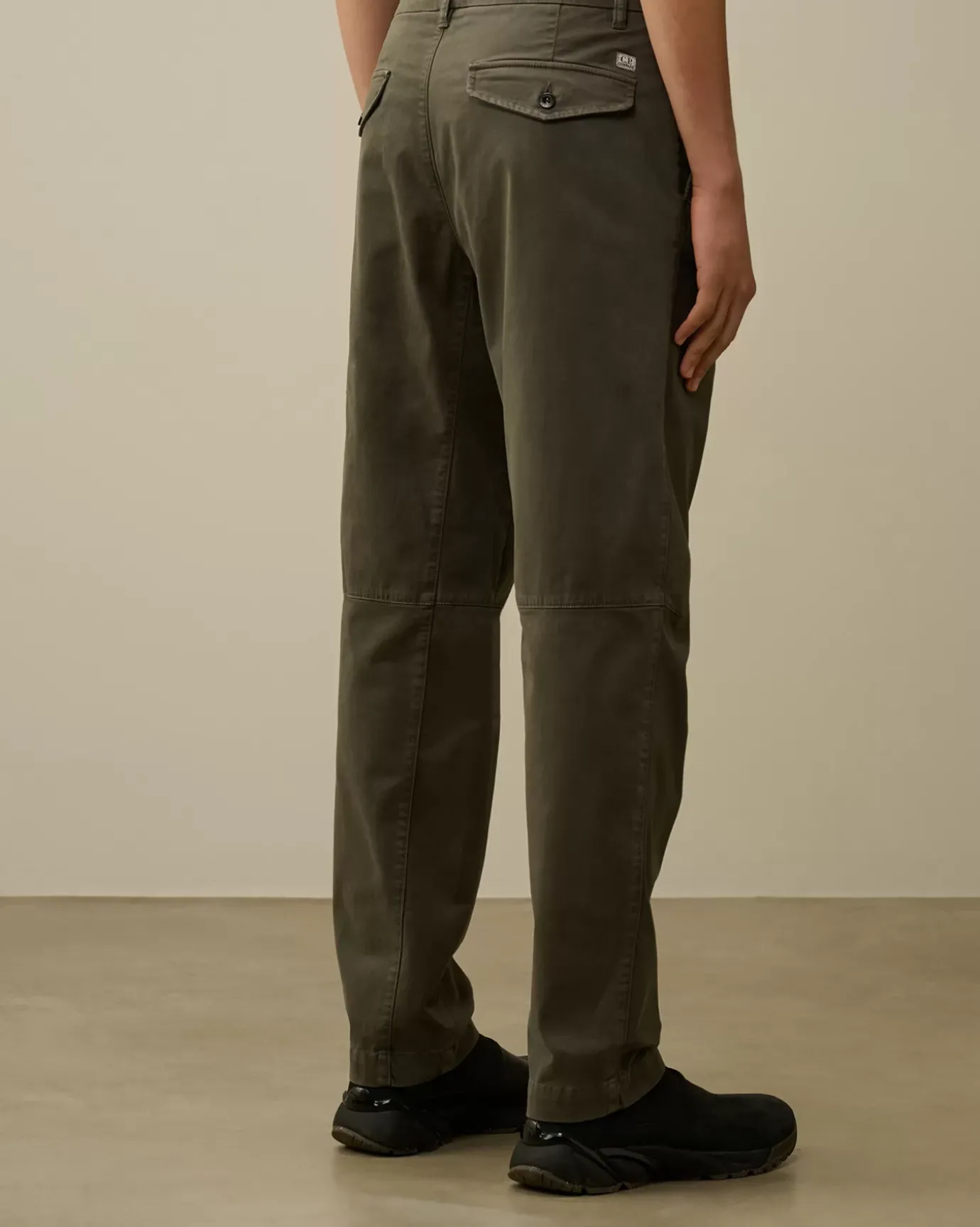 Trousers<C.P. Company Stretch Sateen Loose Chino Pants Grape Leaf – Green